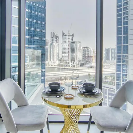 Luxury Studios With Burj Khalifa Or Canal View In Downtown - Marquise Square Tower Dubai Exterior photo
